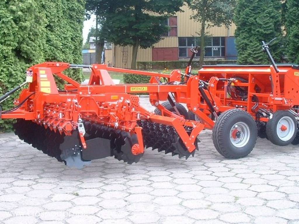 Agregaty półzawieszane o stałej szer. roboczej U643T talerzowe 6