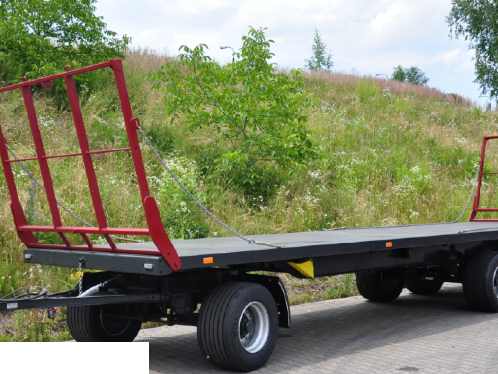 Przyczepa rolnicza ZASŁAW D-746-20 3-osiowa do transportu słomy