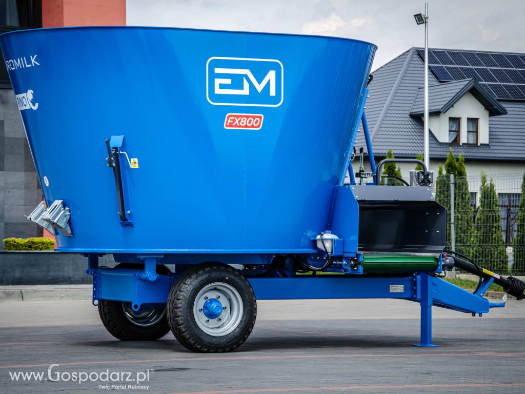 Wóz paszowy EUROMILK RINO FX 3