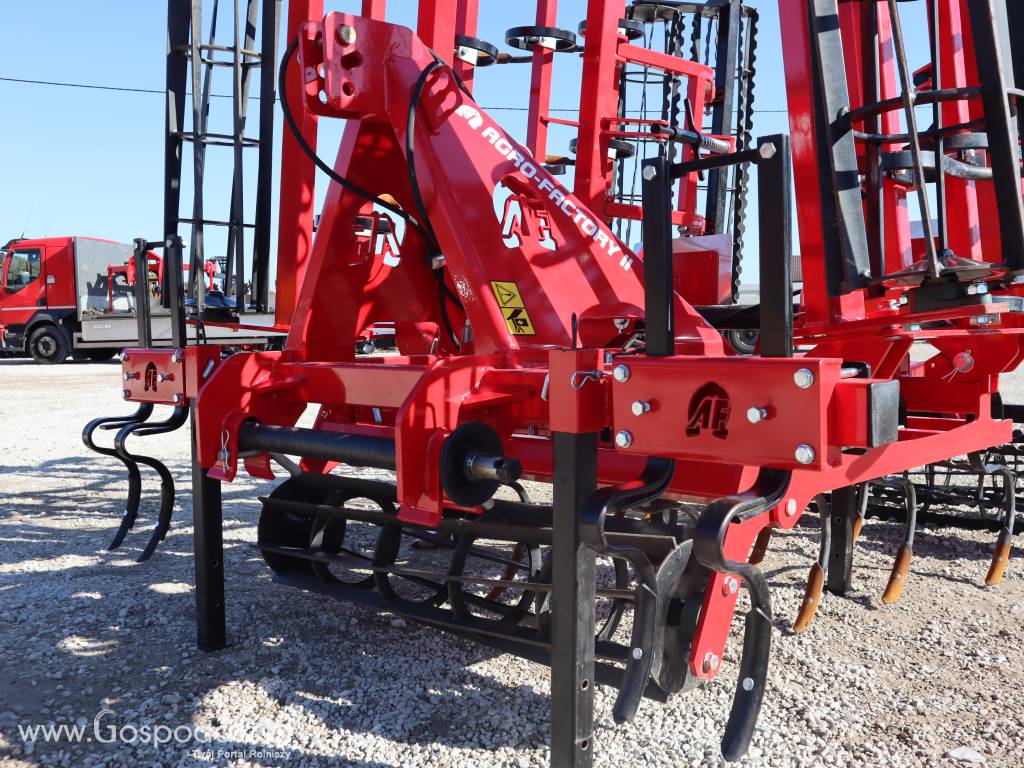 Agregat uprawowy przedsiewny kultywator Caro+ Agro-Factory 3,6m 4,2m 7
