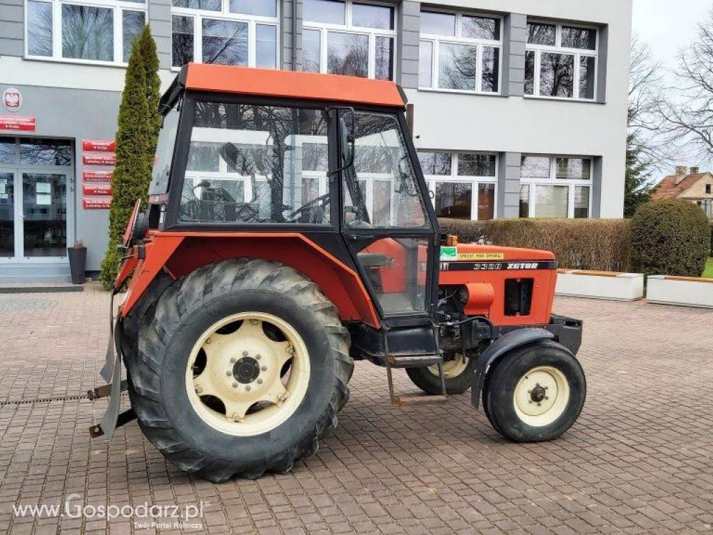 Ciągnik rolniczy ZETOR 3320 4