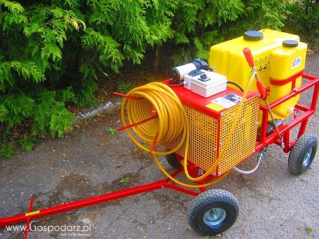 CICHY, BEZEMISYJNY OPRYSKIWACZ ELEKTRYCZNY 12 VOLT - WóZKOWY. MODEL POLEXIM80E-12V: pojemność zbiornika 80 l, 17l/min 3