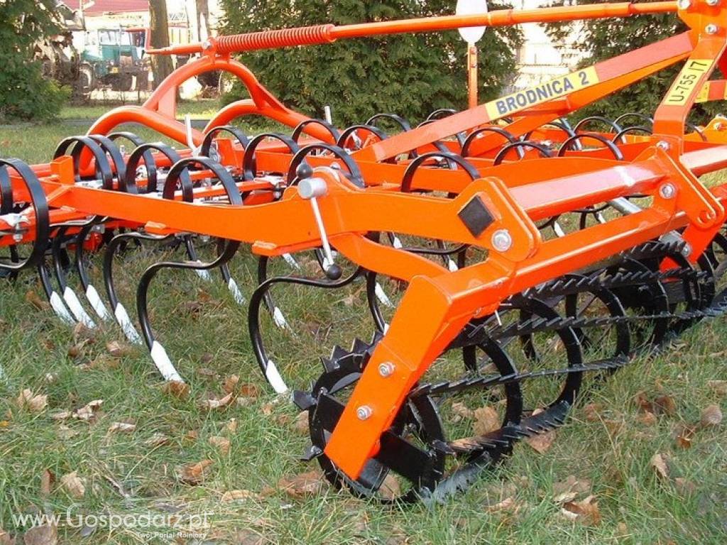 Agregaty uprawowe z wałem przednim - U755/W