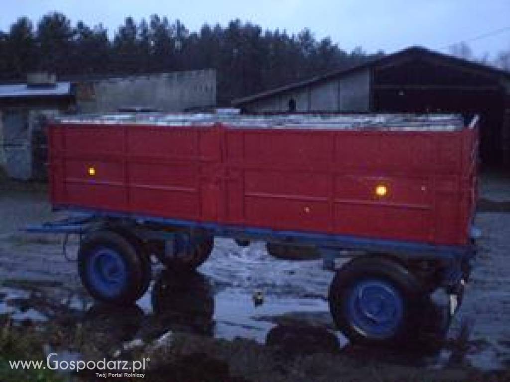 Ciągnik rolniczy zetor, przyczepy rolnicze 4