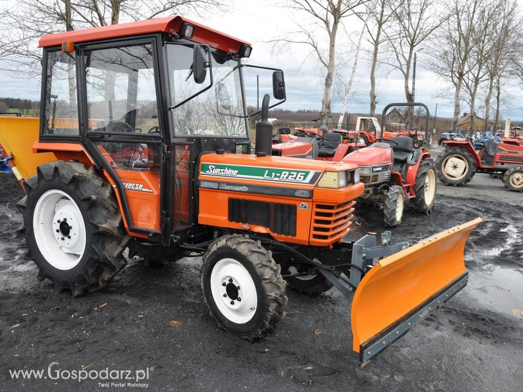 Traktorek komunalny Kubota L1R26 4x4 - kabina, pług 3