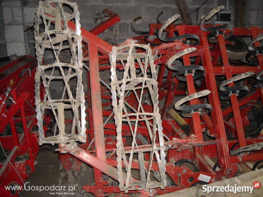 Agregat uprawowy U 429/4 szer. rob. 4,4 m, 44 zęby