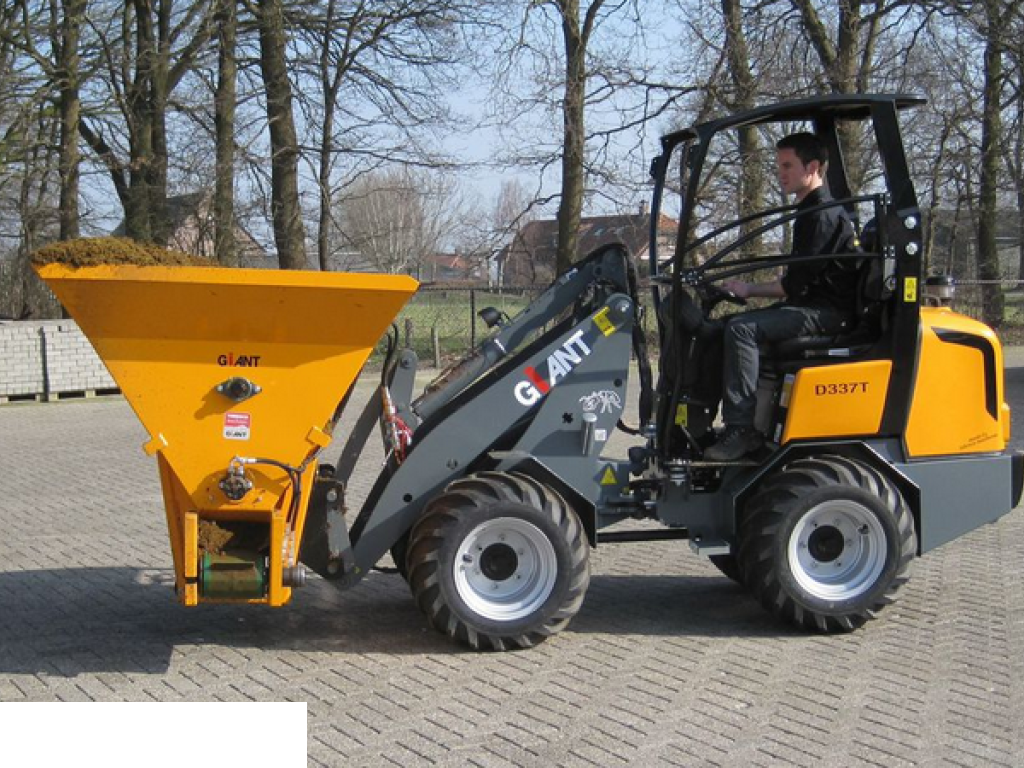 Ładowarka kołowa GiANT D337T 4