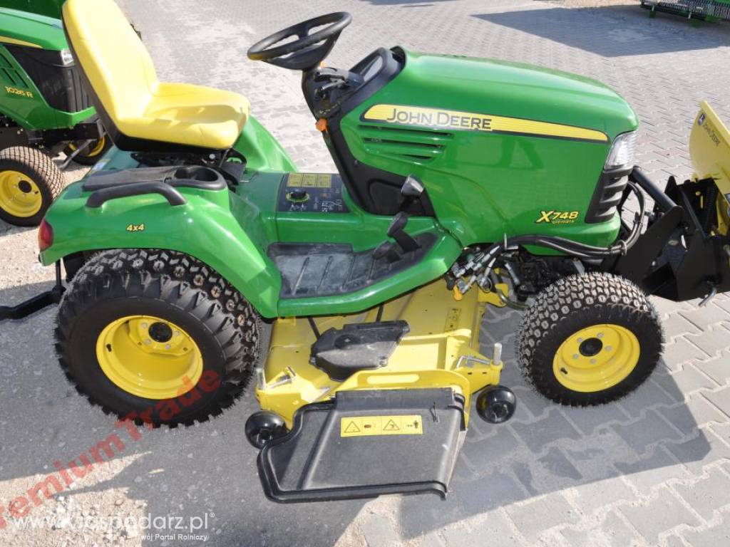 DEALER John Deere TRAKTOR Ogrodowy X748 4x4 24KM 6