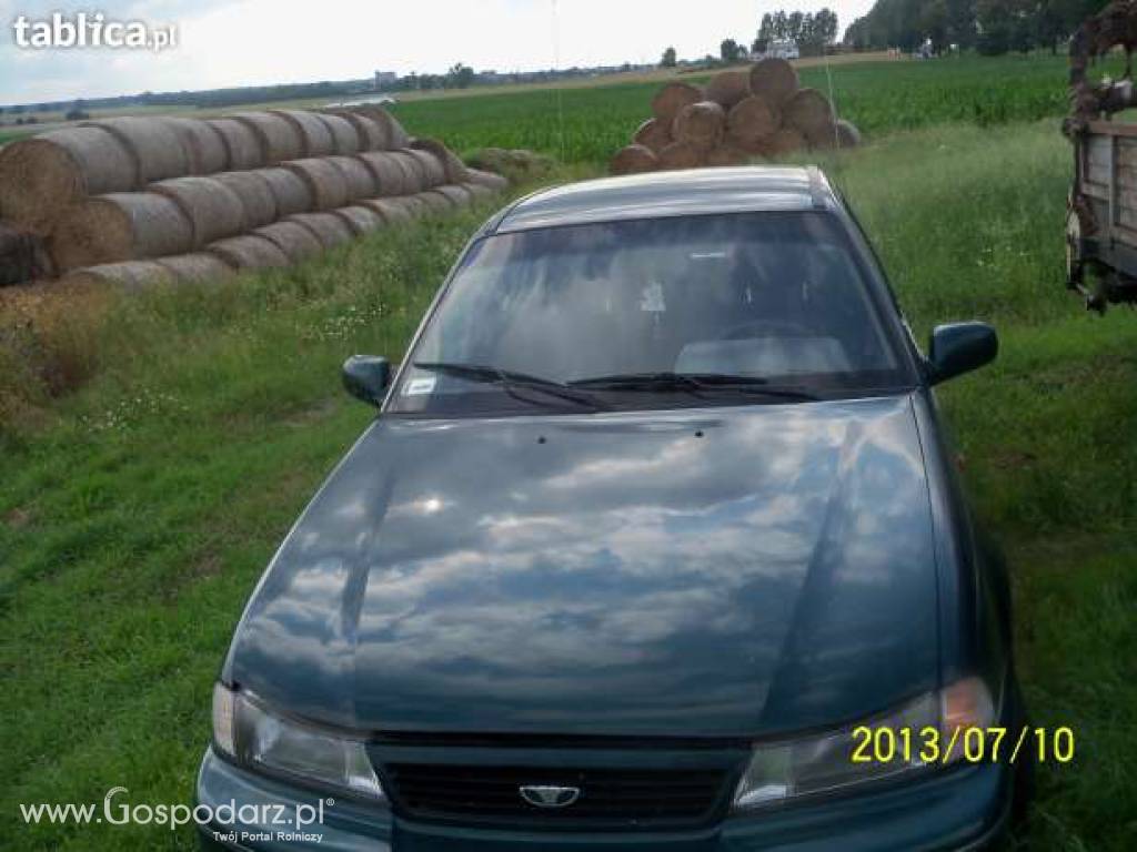 Sprzedam samochód osobowy Daewoo Nexia.