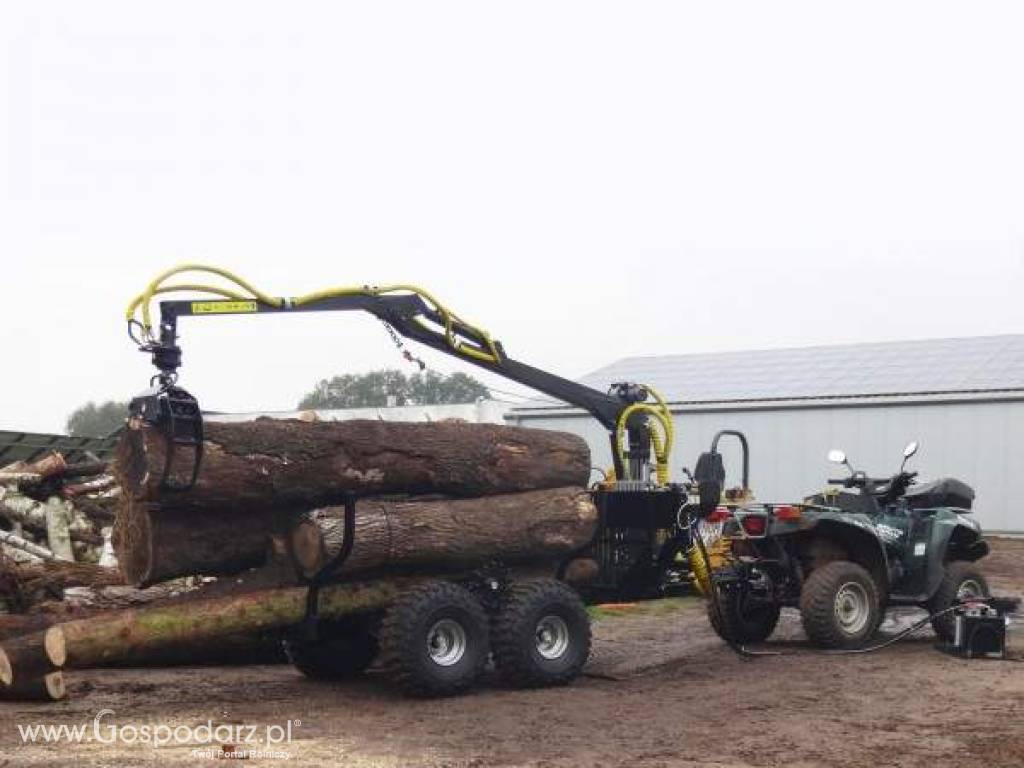 WóZ DO PRZEWOZU DREWNA Z HDS ZAŁADUNKOWYM. PRZYCZEPA LEŚNA. MAX. NOŚNOŚĆ 1500 KG