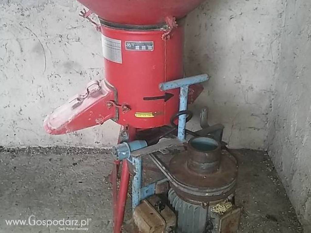 Rozdrabniacz Śrutownik Bąk silnik 7,5 KW