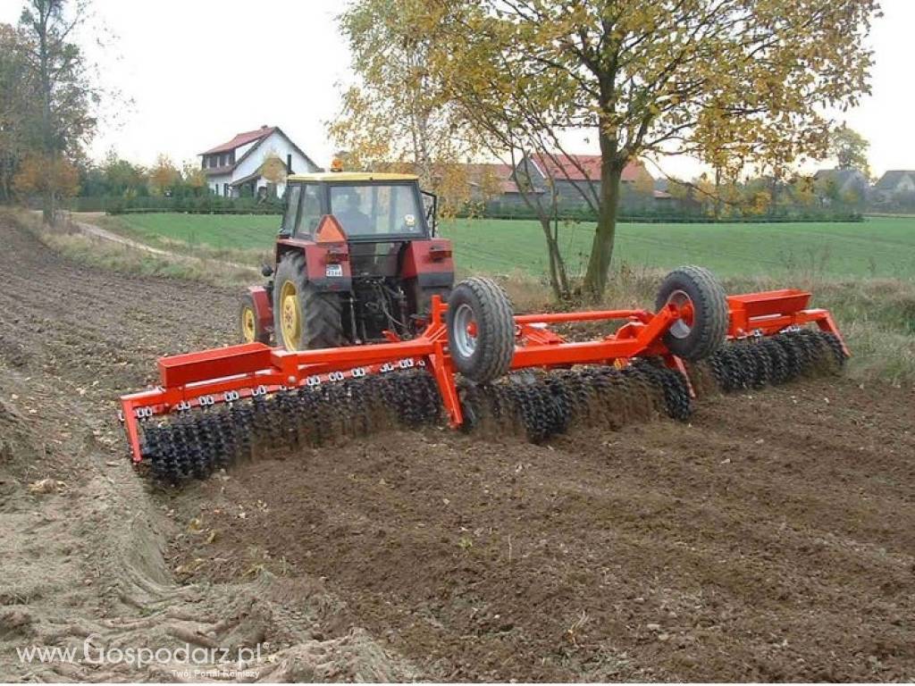 Wały uprawowe przyczepiane U610 6