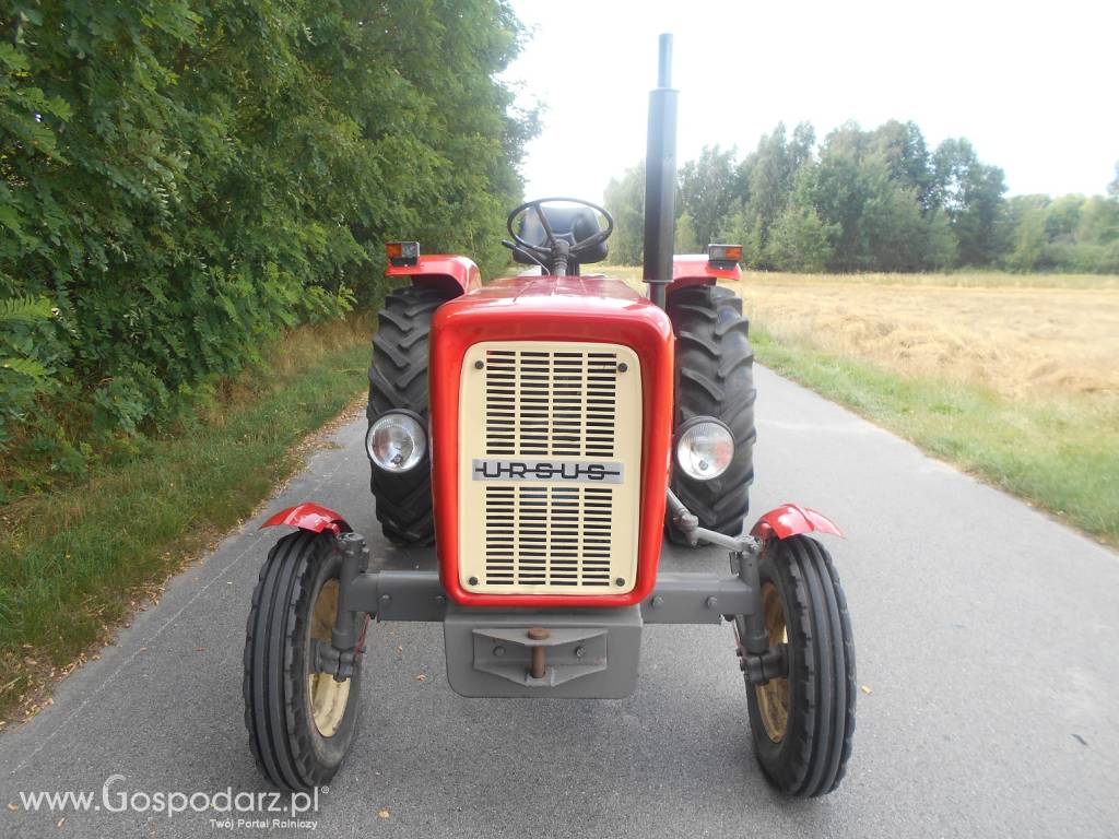 URSUS C-360 3