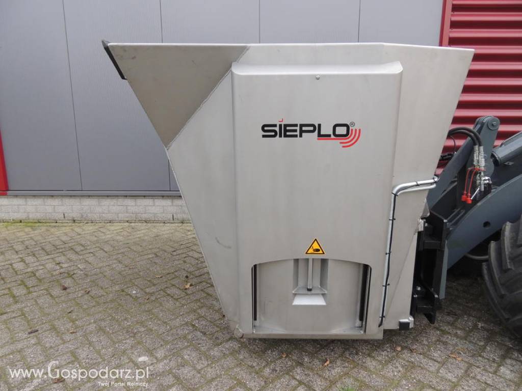 SIEPLO - mieszalnik, dozownik oraz wycinak słomy, siana i kiszonki