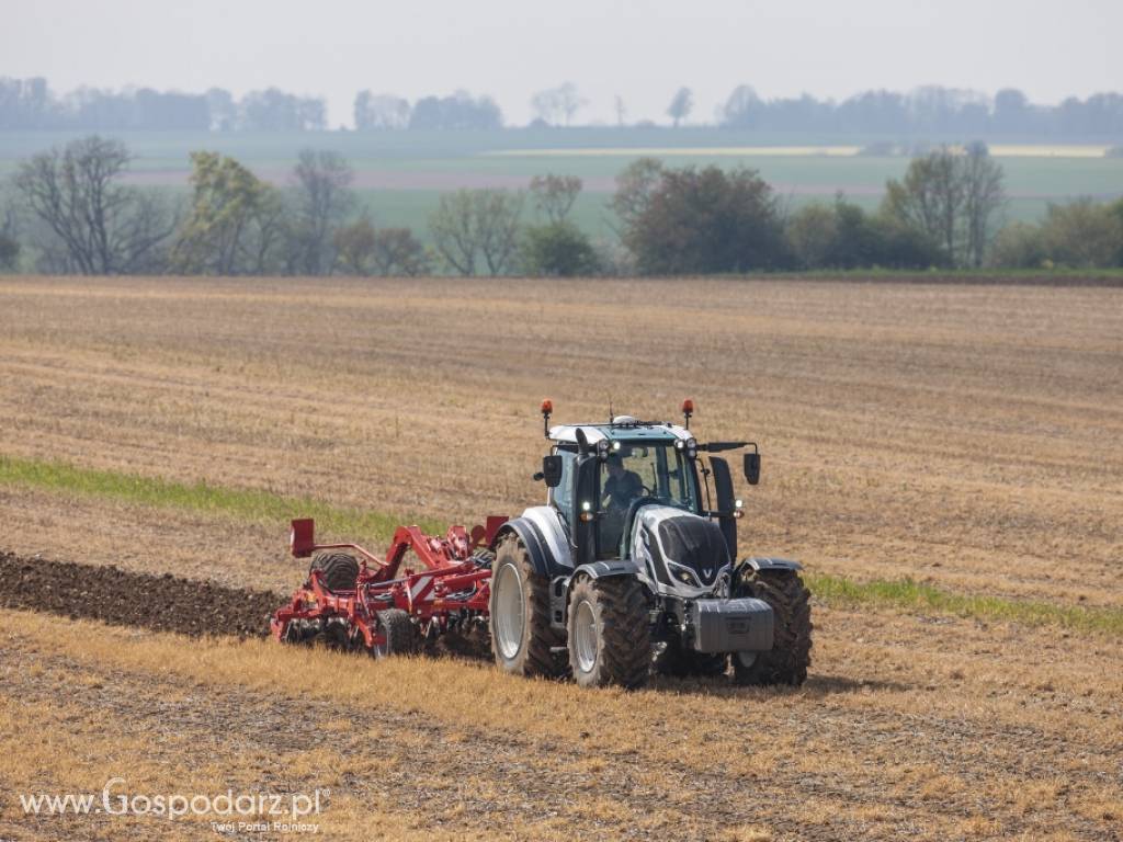 Ciągniki rolnicze Valtra Nowa Seria T 3