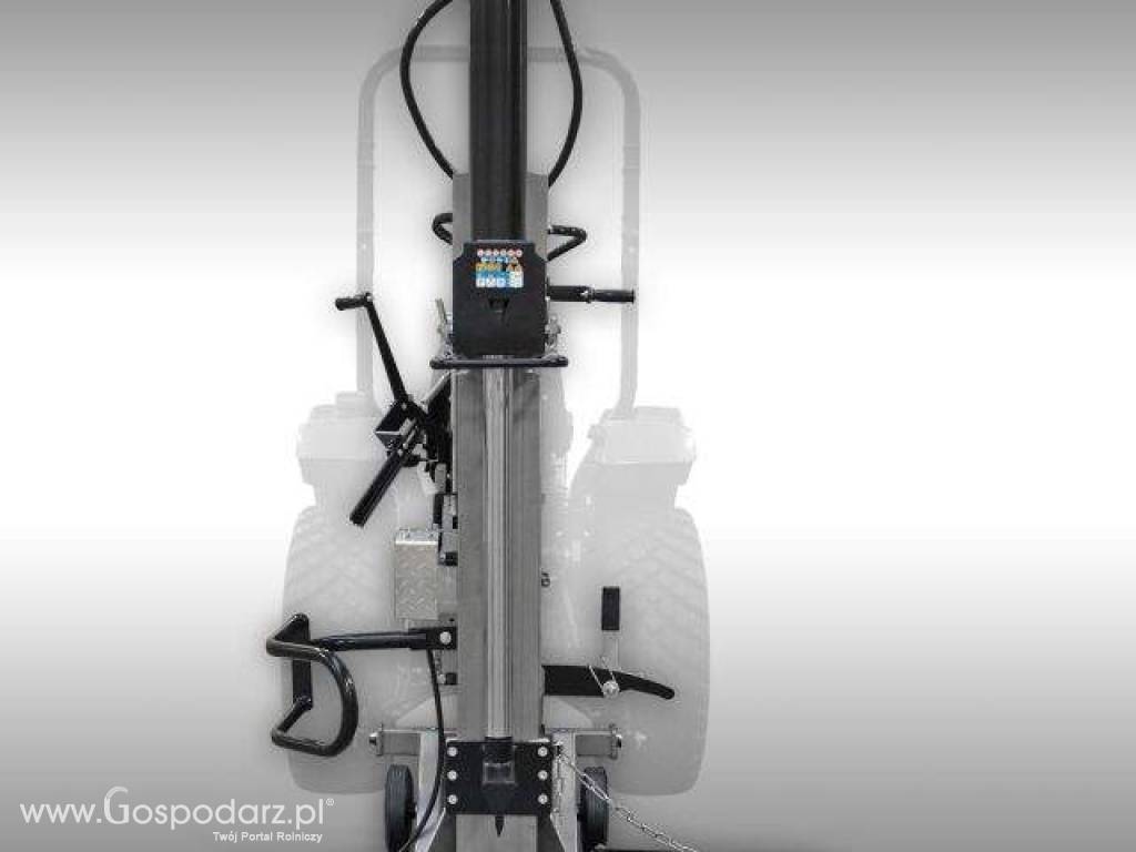 Łuparka hydrauliczna o nacisku 30 ton, napęd WOM, podnośnik do kłód 3