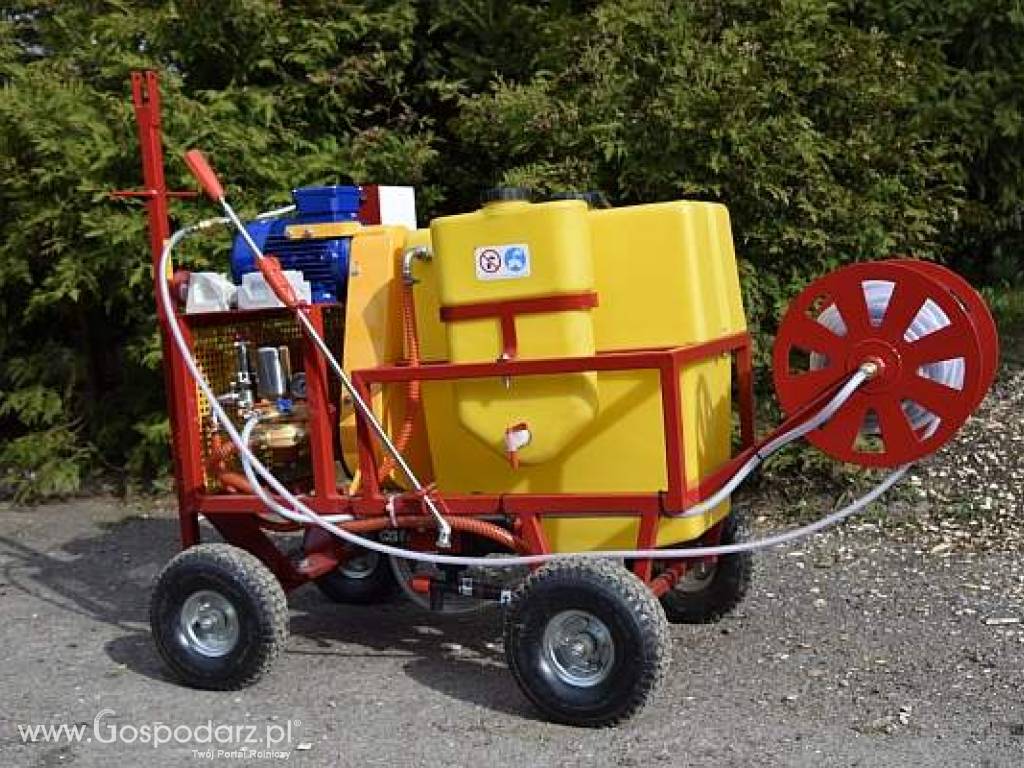 OPRYSKIWACZ ELEKTRYCZNY WóZKOWY MODEL POLEXIM80E: pojemność zbiornika 80 l, 14-22l/min,silnik 3kW 5