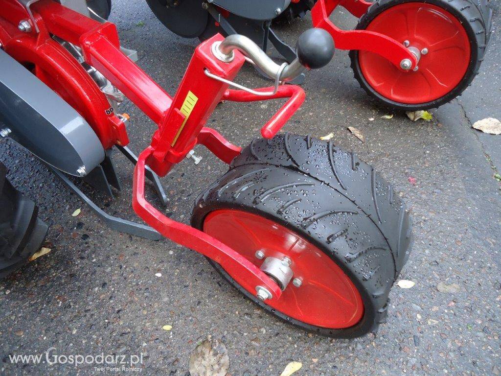 Siewnik do kukurydzy UNIA DELTA 4