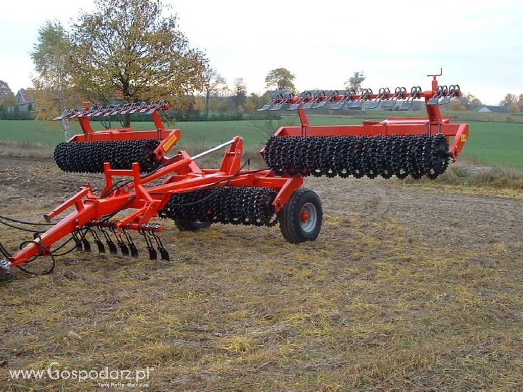 Wały uprawowe przyczepiane U610 4