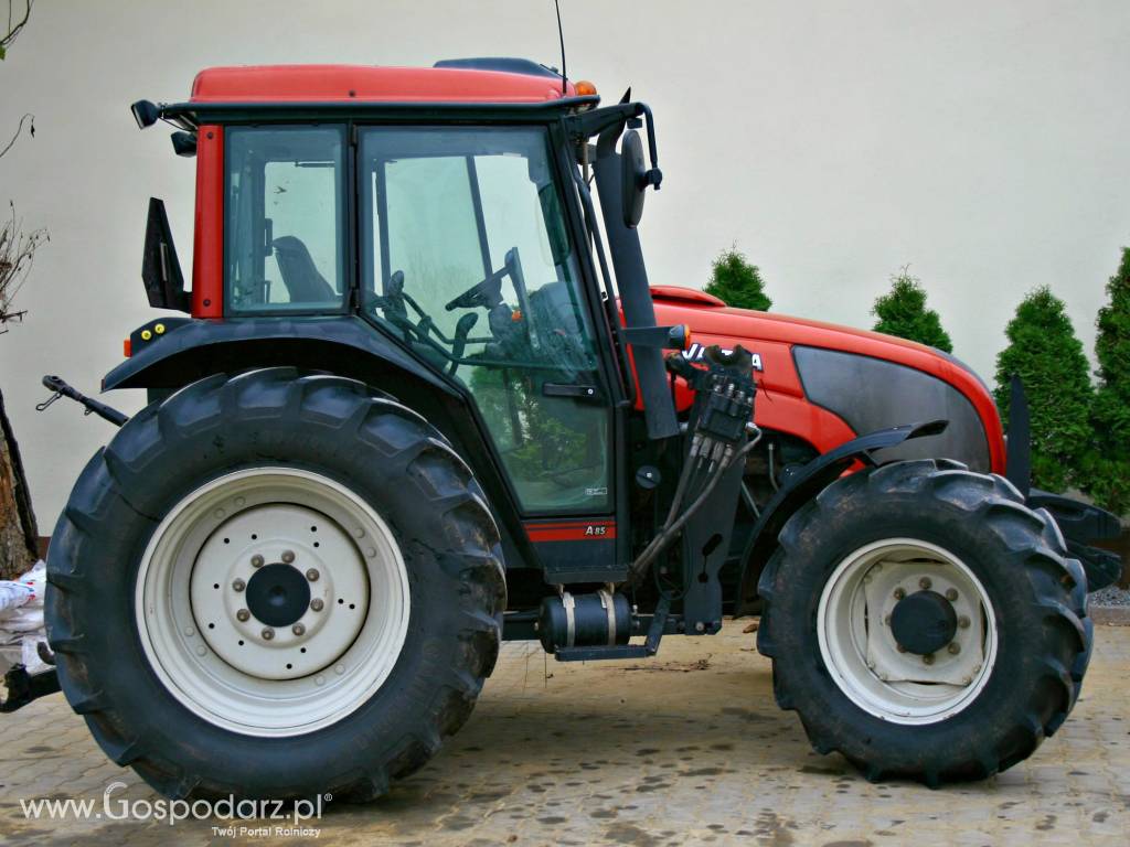 Valtra A85 + ładowacz V45 8