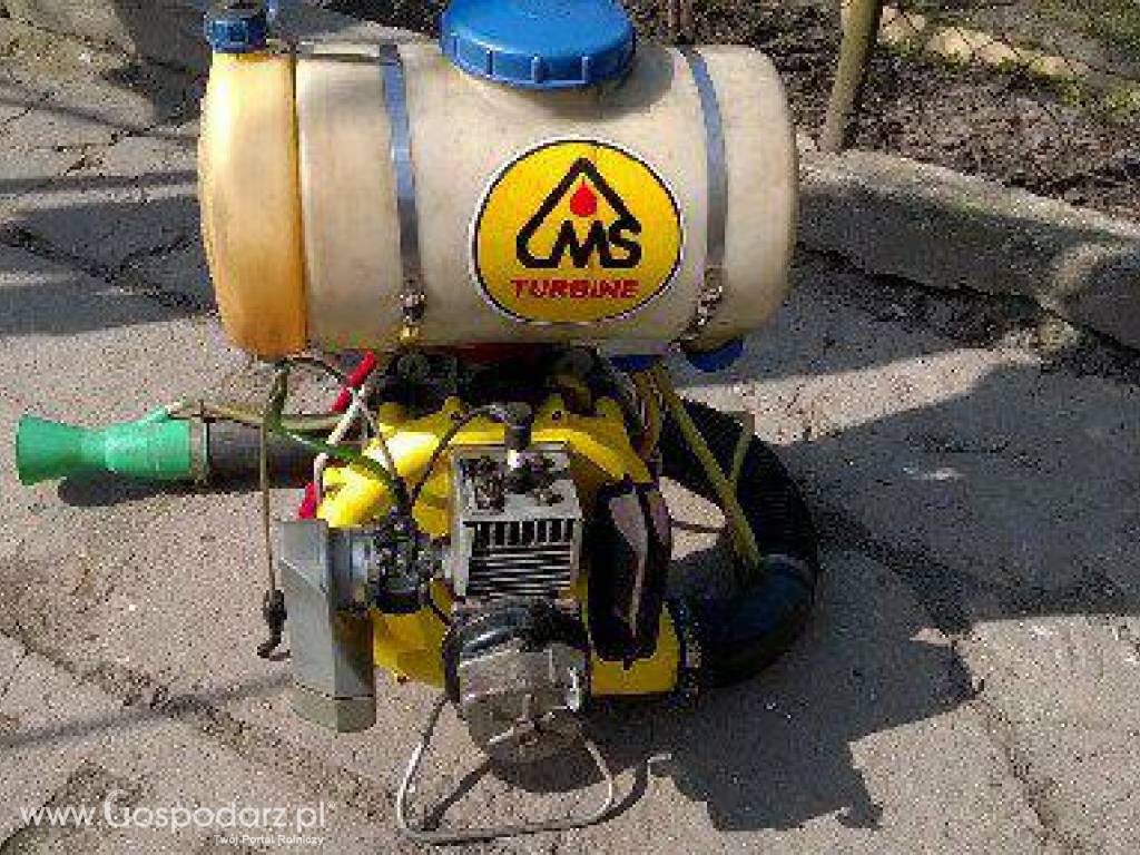 Dwufunkcyjny opryskiwacz na środki sypkie i płynne 5