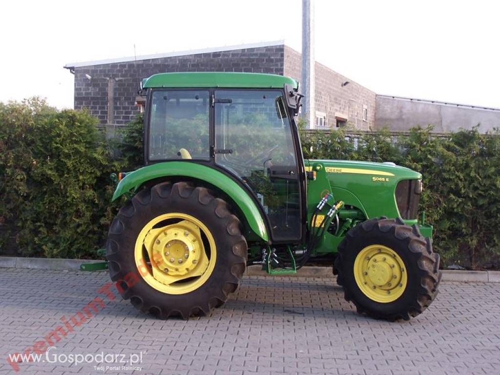 DEALER John Deere 5055e 4x4 55KM Kabina