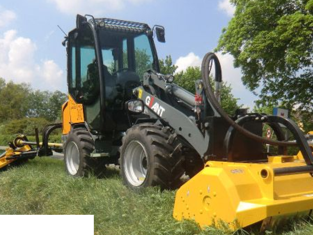 Ładowarka kołowa GIANT V452T X-TRA 4