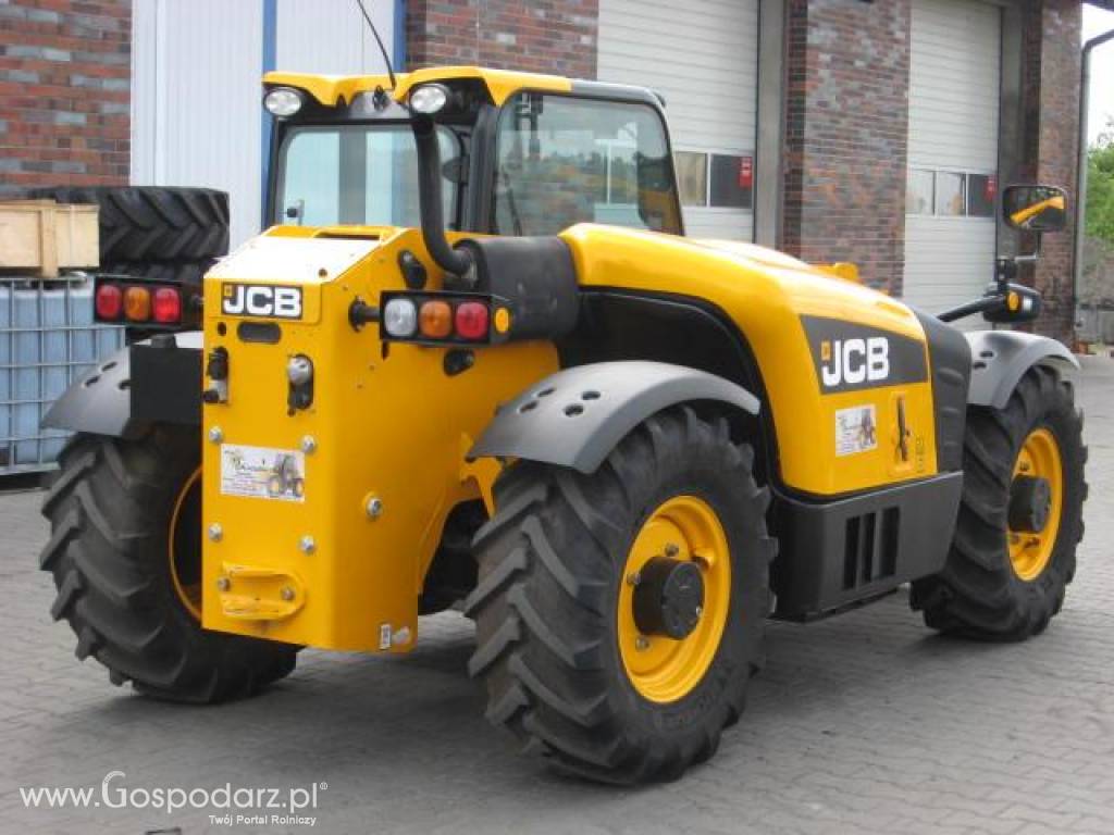 JCB 527-58 AGRI (NOWA) 3