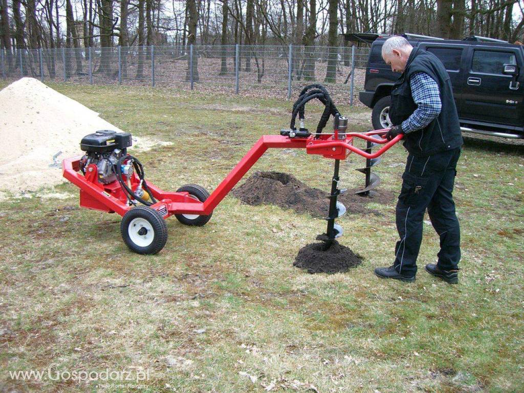 Lekka wiertnica hydrauliczna o napędzie spalinowym 5