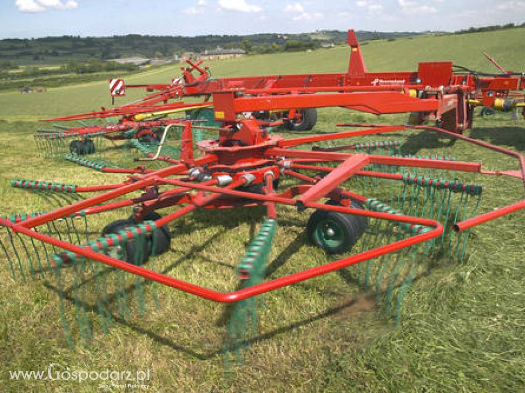 Zgrabiarki z odkłdaniem pokosu do środka Kverneland Taarup 95150C 3