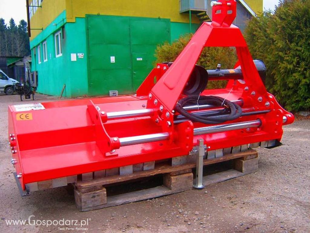 PRZESUWNA HYDRAULICZNIE KOSIARKA  BIJAKOWA: szerokość robocza 165cm uzbrojenie : bijak łopatka 800g