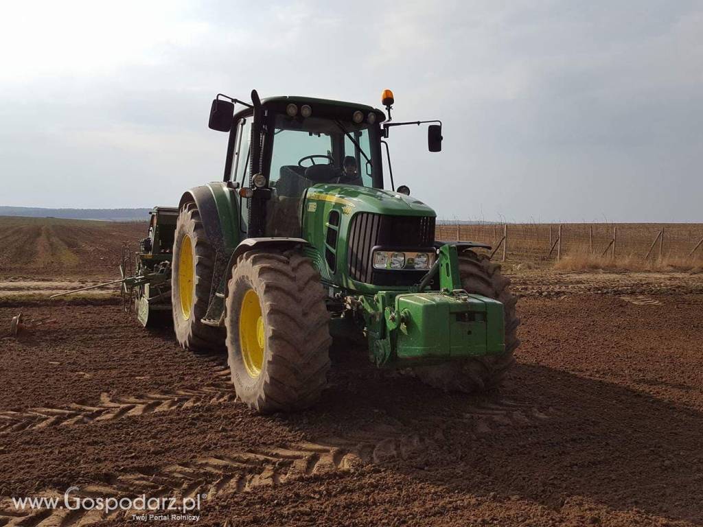 Usługi rolnicze - zbiór, siew, orka, transport, uprawa 6