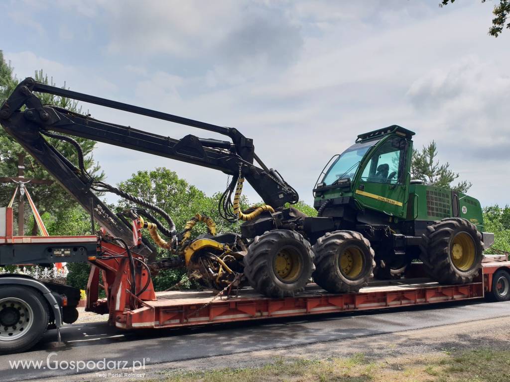 Transport kombajnów rolniczych zbożowych ziemniaczanych