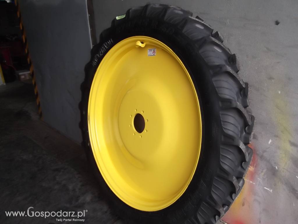 Koła wąskie 11,2R48 (270/95R32) z oponami Taurus