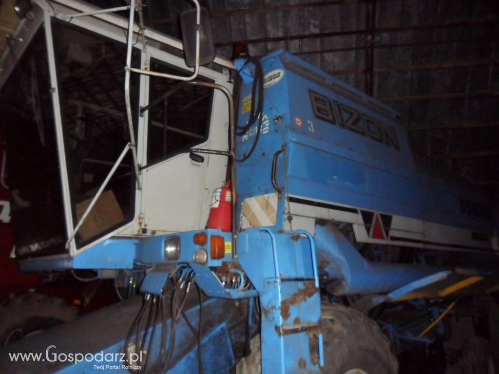 Kombajn zbozowy Bizon Z110