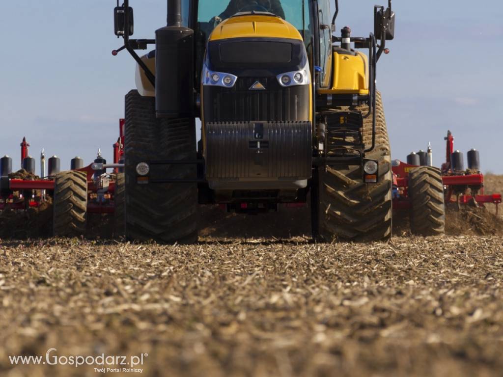 Ciągniki gąsienicowe Challenger seria MT700E 6