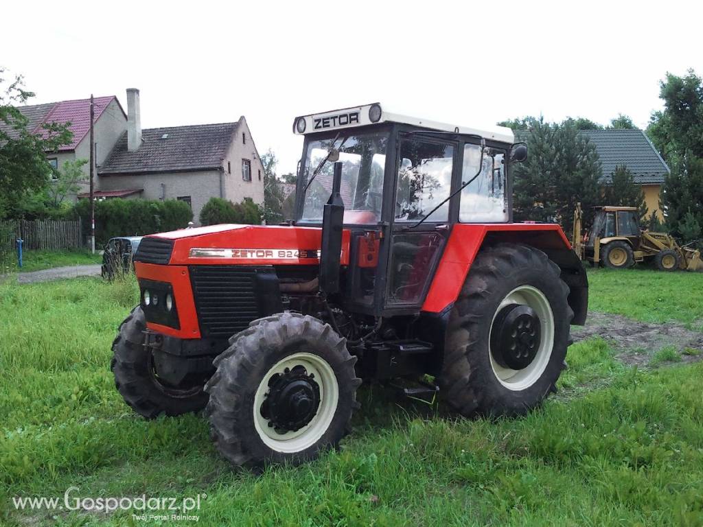 Zetor 8245 kabina Euro, orbitrol, opony 80% 4x4