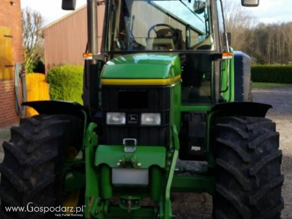 John Deere 6800