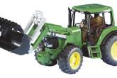 Ciągnik John Deere 6920 z ładowaczem