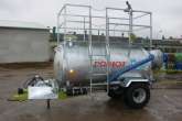 Wóz asenizacyjny wyposażony w hydrosiewnik o pojemności 5000 Litrów