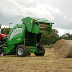 McHale F5400 - prasa rolująca, nietnąca