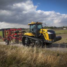 Ciągniki gąsienicowe Challenger seria MT700E