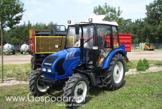 FABRYCZNIE NOWY CIĄGNIK ROLNICZY FARMTRAC 555DT