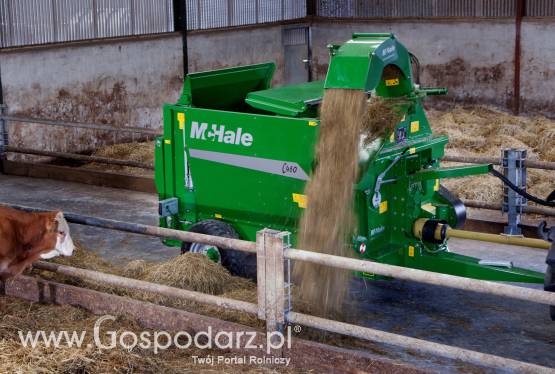 C460 Seria maszyn do ścielenia i podawania pasz