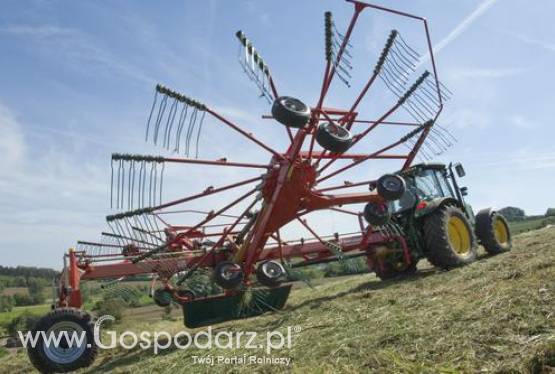 Zgrabiarki z odkładaniem pokosu do środka Kverneland Taarup 95110C