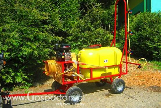 OPRYSKIWACZ + ZAMGŁAWIACZ SPALINOWY WóZKOWY MODEL POLEXIM200: pojemność zbiornika 200 l, 14-22l/min,silnik 6.5KM