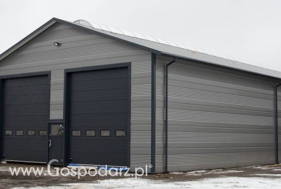 Magazyny rolnicze , obory , wiaty