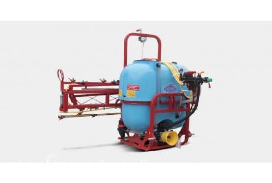 Opryskiwacz zawieszany 400 litrów