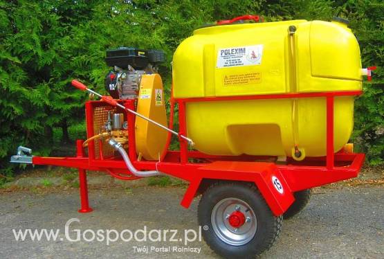 OPRYSKIWACZ SPALINOWY MODEL POLEXIM200 DO QUADóW: pojemność zbiornika 200 l, 14-22l/min,silnik 6.5KM
