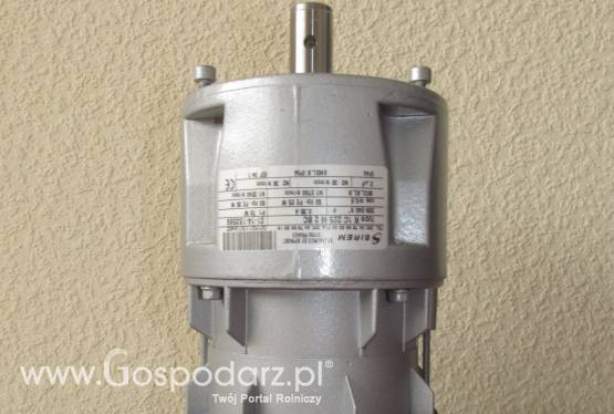 Motoreduktor R1C225M2BC